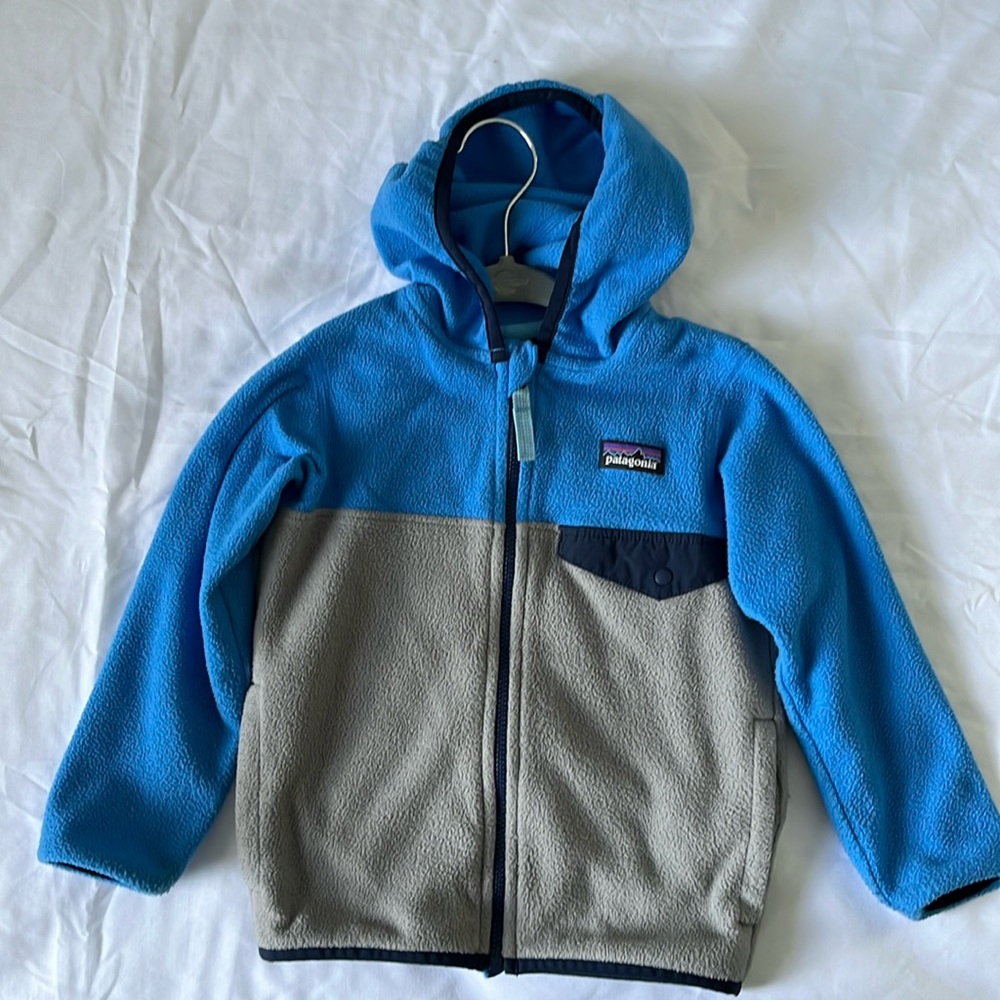 Patagonia toddler boy’s hooded fleece size 3T